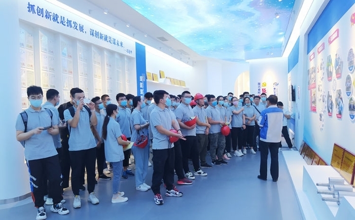 景书记从金格瑞的品牌、企业理念、公司规模、全球布局等方面介绍了公司