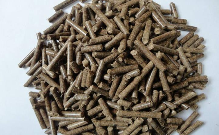 秸秆、锯末、废木头等秸秆颗粒机加工成颗粒状的生物质燃料