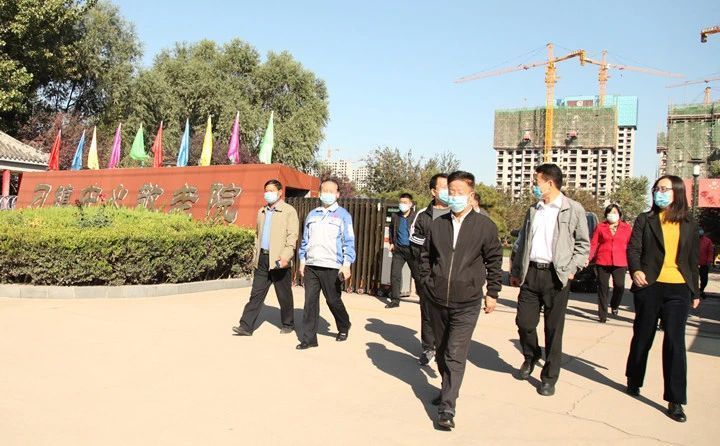 愿尊老爱老的传统美德不断的传承、发扬、光大